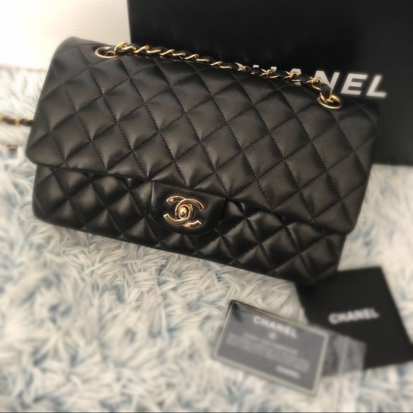 CHANEL Handbags - Chanel Vintage Classic Flap gold hardware lambskin
